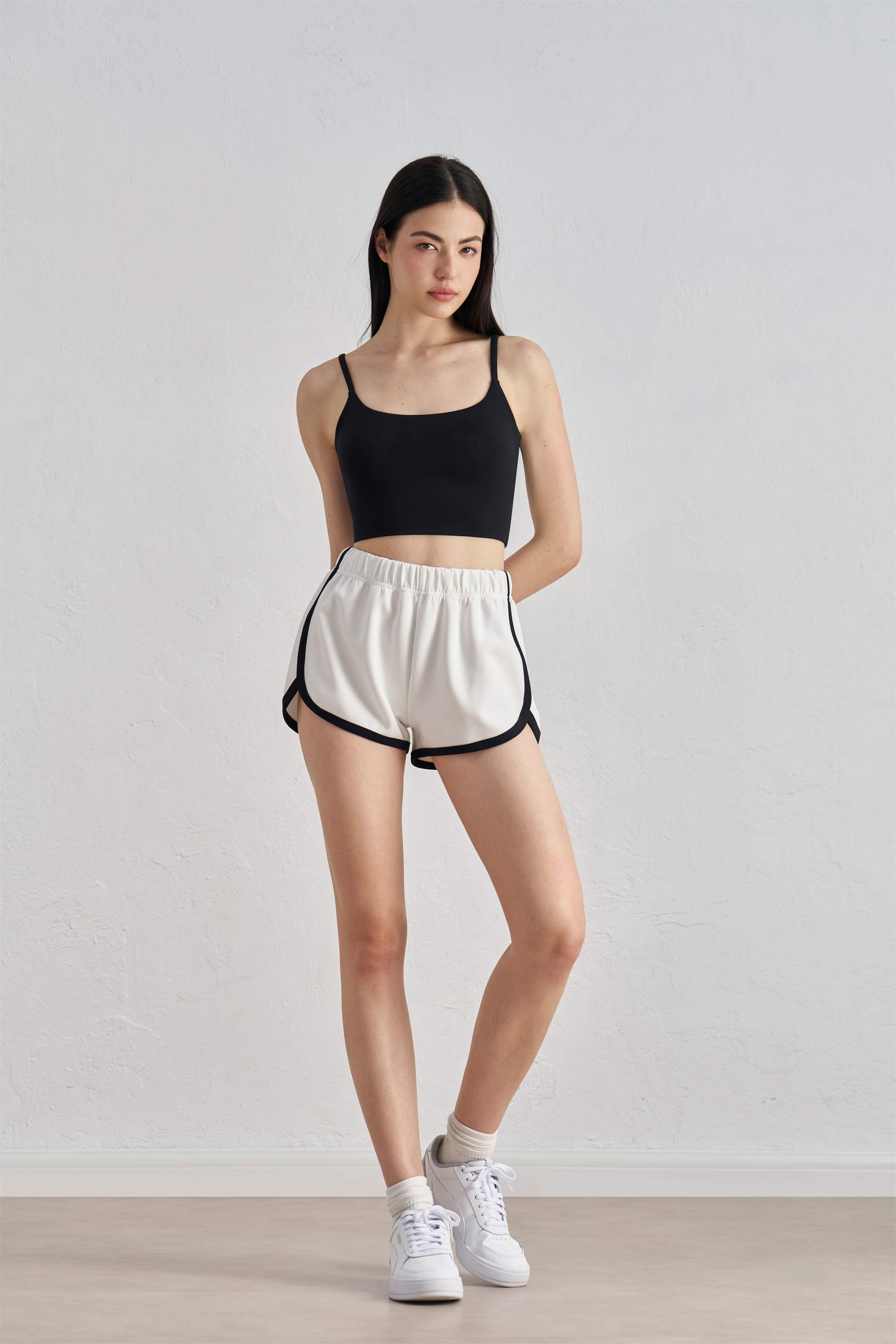 Twist-Back Strappy Sports Bra